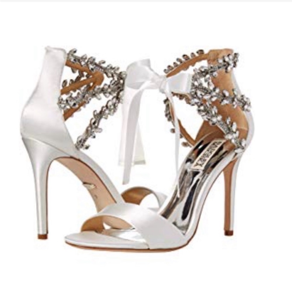 Badgley Mischka wedding shoes bride ivory side 7